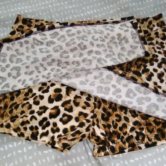 COPY - 💛💛Cheetah Skort - Picture 2 of 3